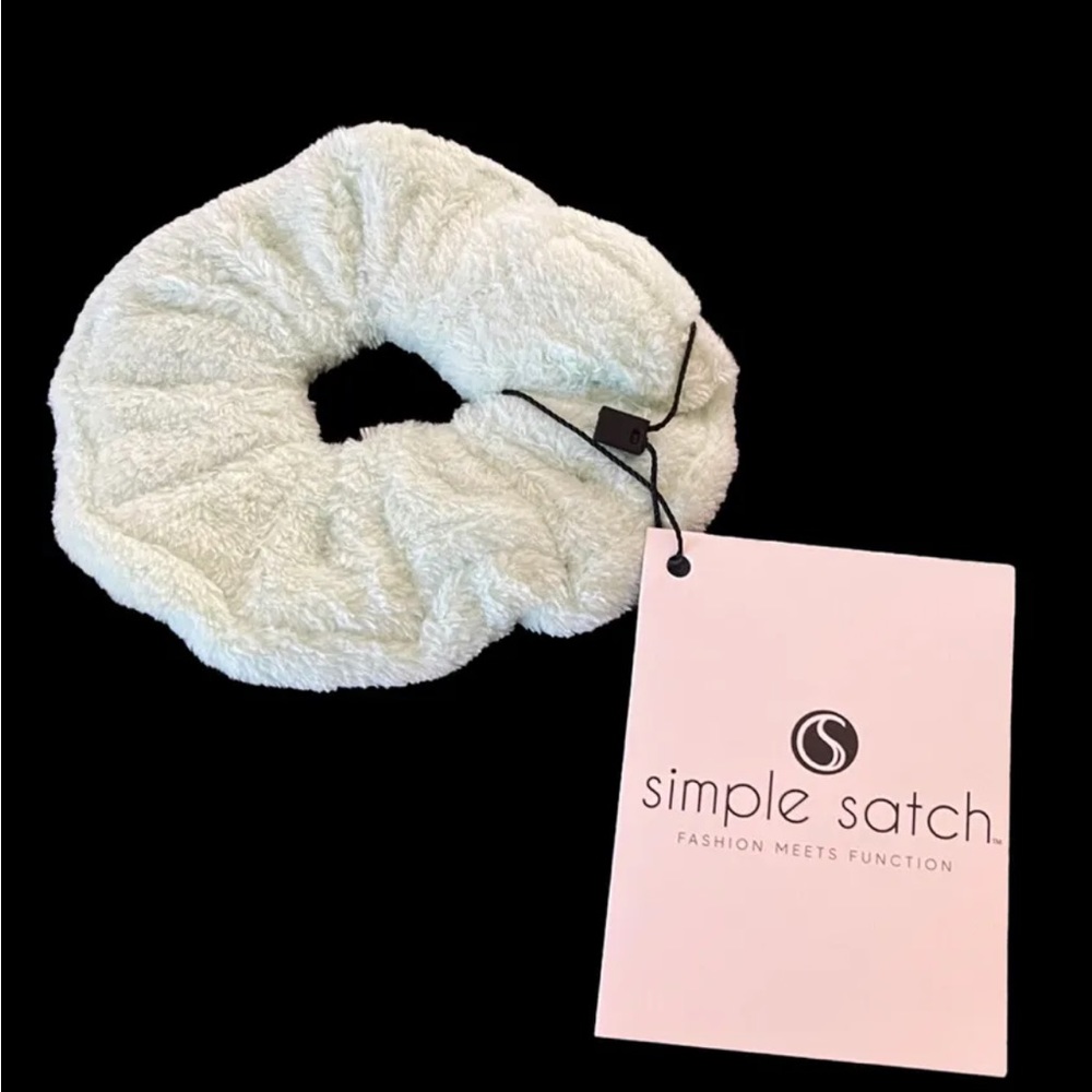 SIMPLE SATCH Towel Scrunchie in Minty NWT
